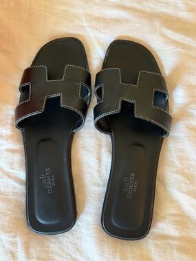 Hermès Black Oran Sandals - Women's size 36 1/2